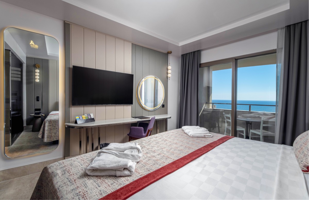 Standard Side Sea View Room